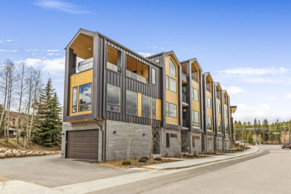 Exterior image of Rendezvous Townhomes